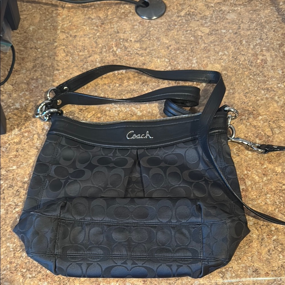 Vintage coach shoulder/purse bag